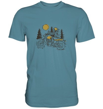 Motorradfahrer mit Landschaft stilisiert - Premium Unisex Shirt - mehrere Farben